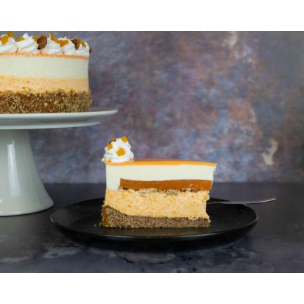 Sütőtök torta karamellizált fehércsokival, barackkal, és pekándióval